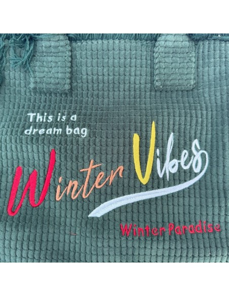 Sac cabas en velours côtelé frangé brodé « Winter Vibes »