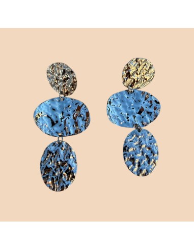 Boucles d'oreilles argentées pendantes trois médaillons martelés en acier inoxydable