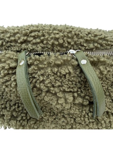Sac banane effet bouclette et détails en cuir